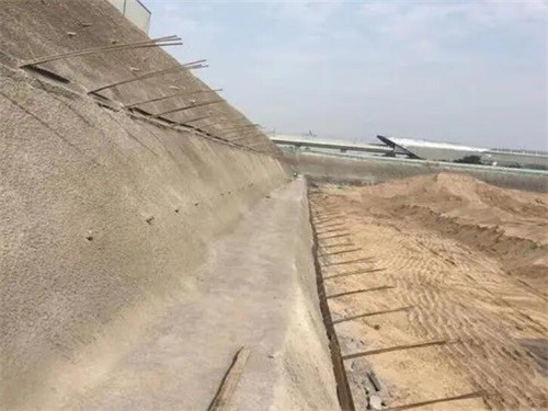 拜泉河道边坡加固